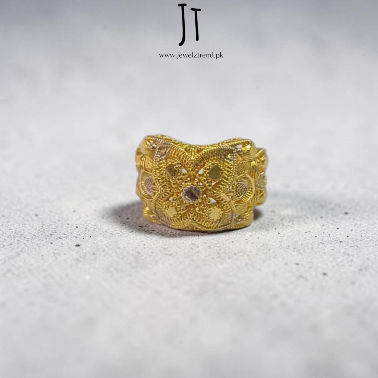Gold Look ring: RP