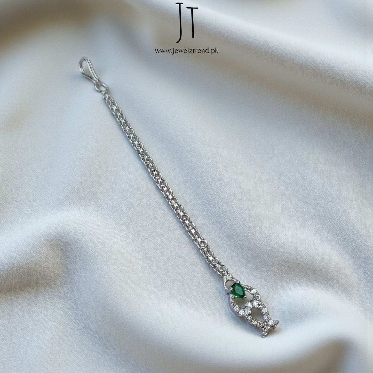 Moonlight Green Necklace