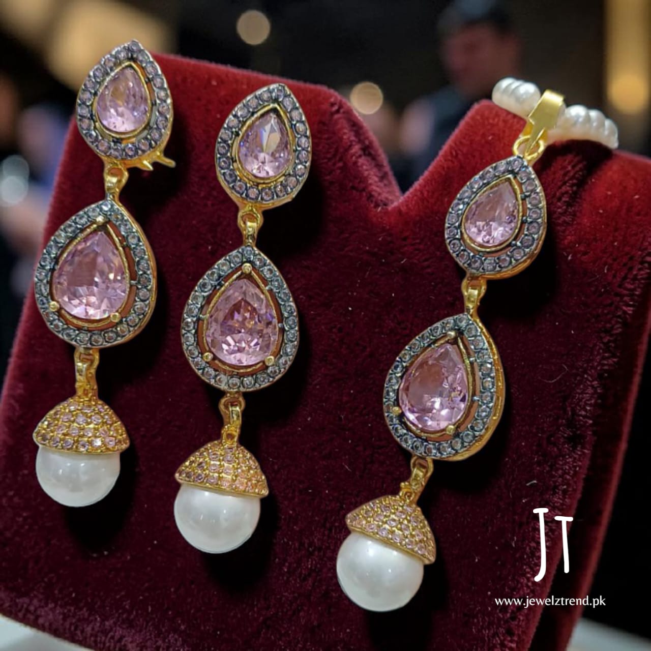Deeba: Combo with Long Earrings