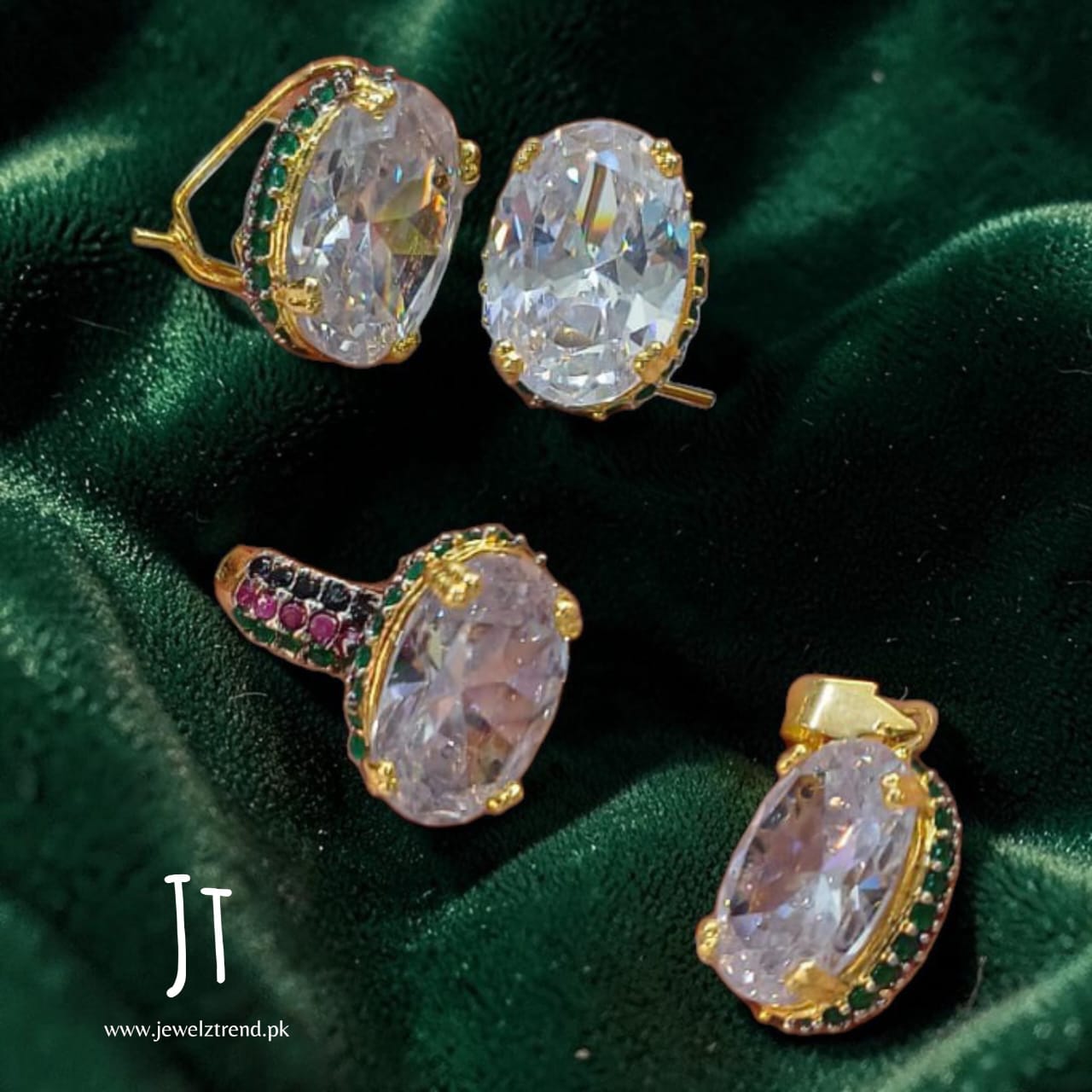 Premium Series 1089: Locket Set