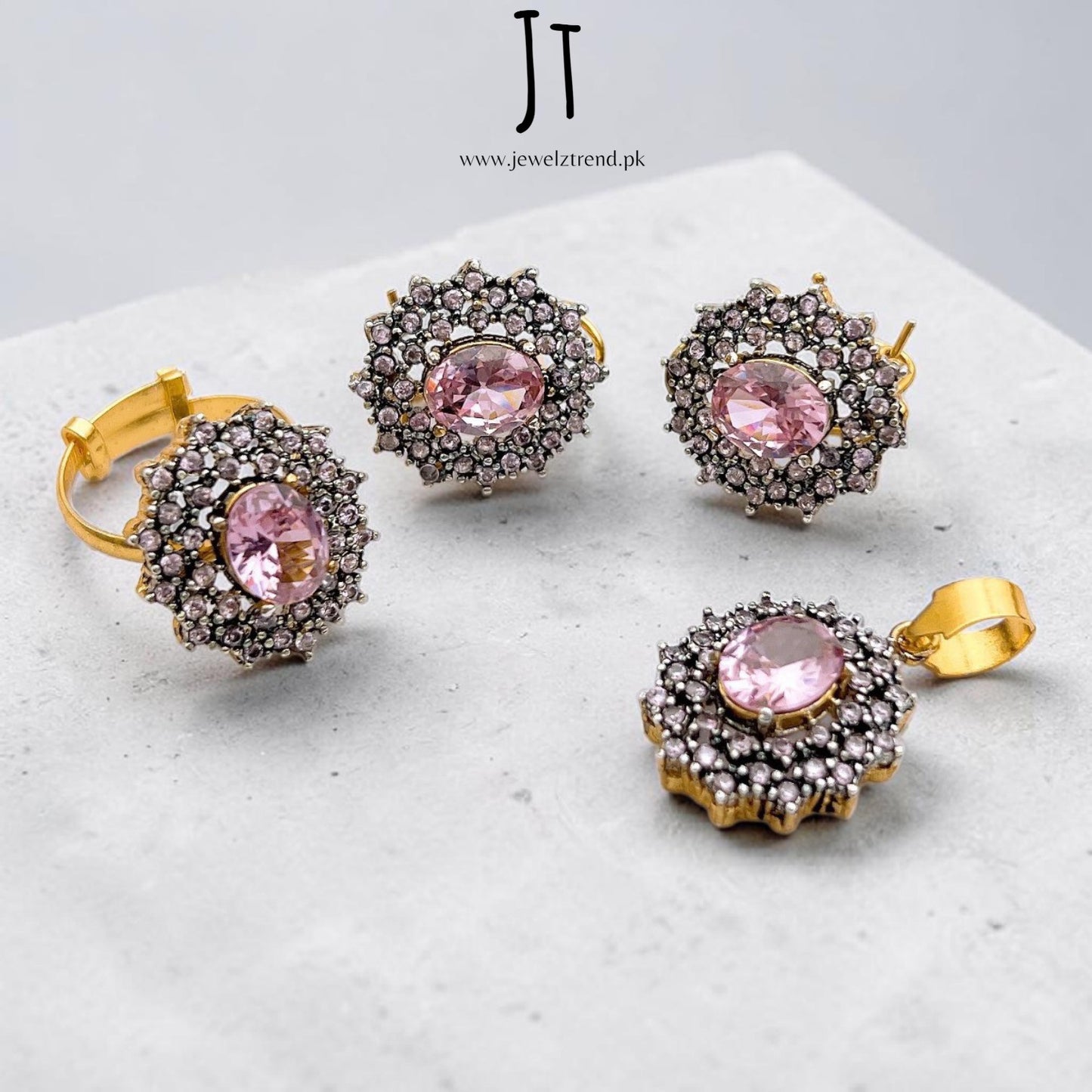 Ever Shine Jurao: Locket Set
