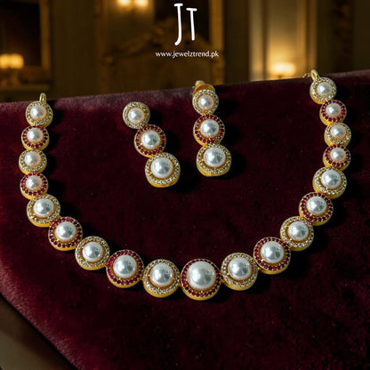 Snow White: Necklace Set