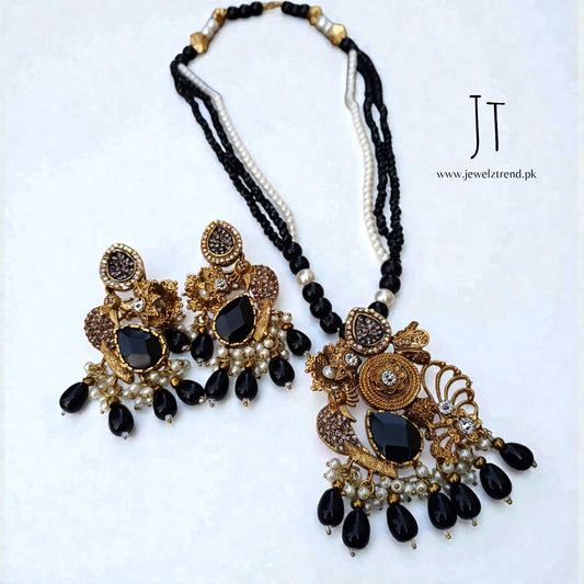 Roshni: Mala with Earrings (Black)