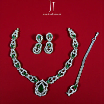 Moonlight Green Necklace