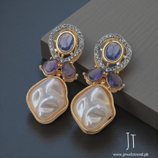 Aura de Pearl: Mother of Pearl