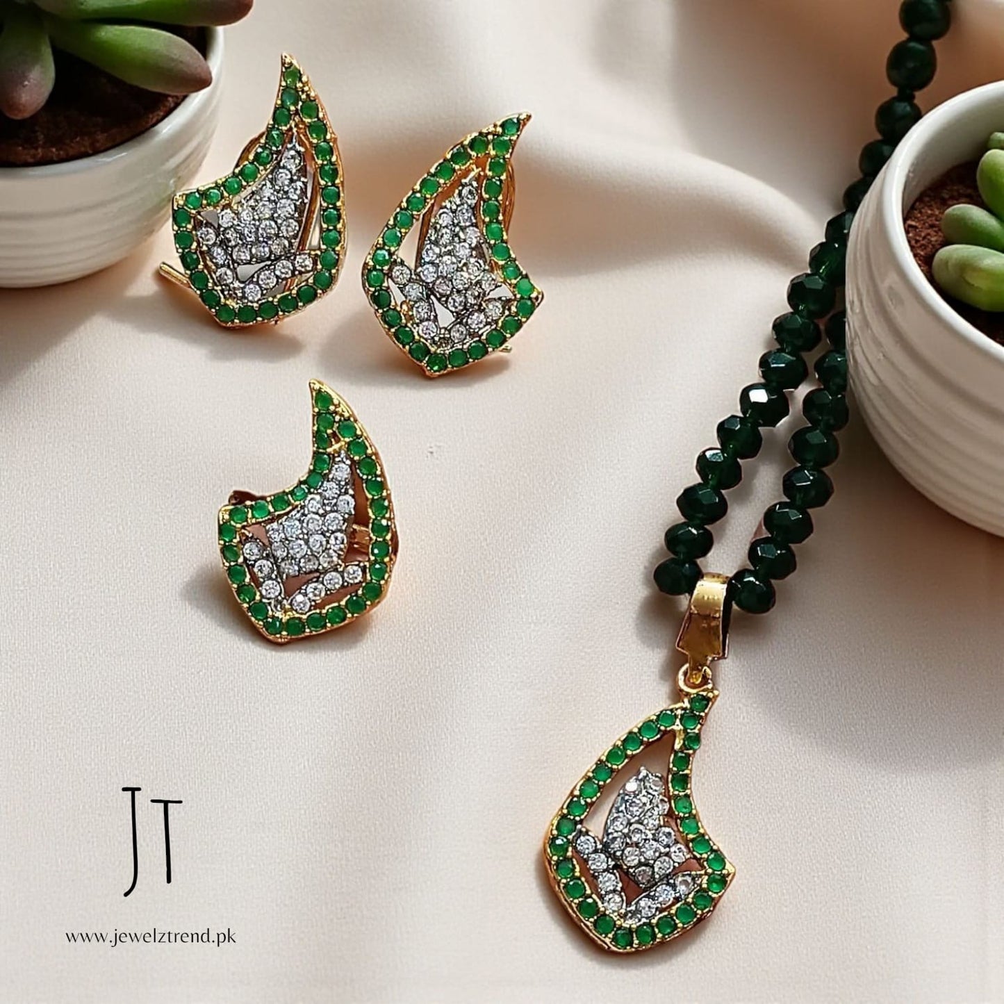 Rising Charm: Locket set