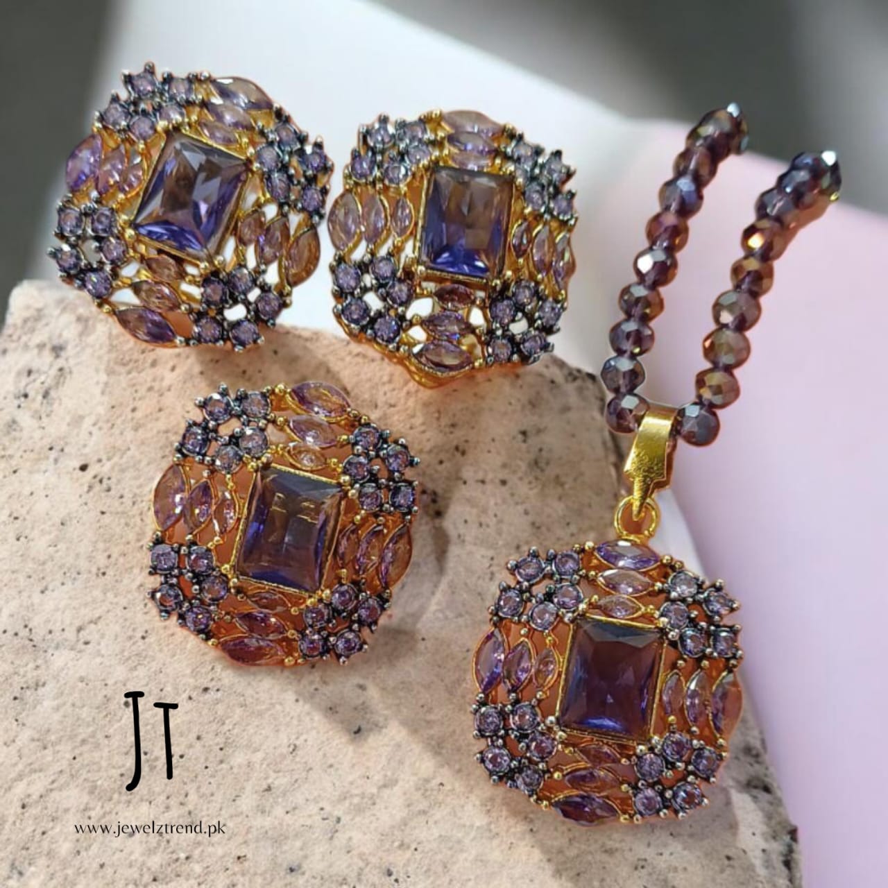 Rising Sun: Locket Set