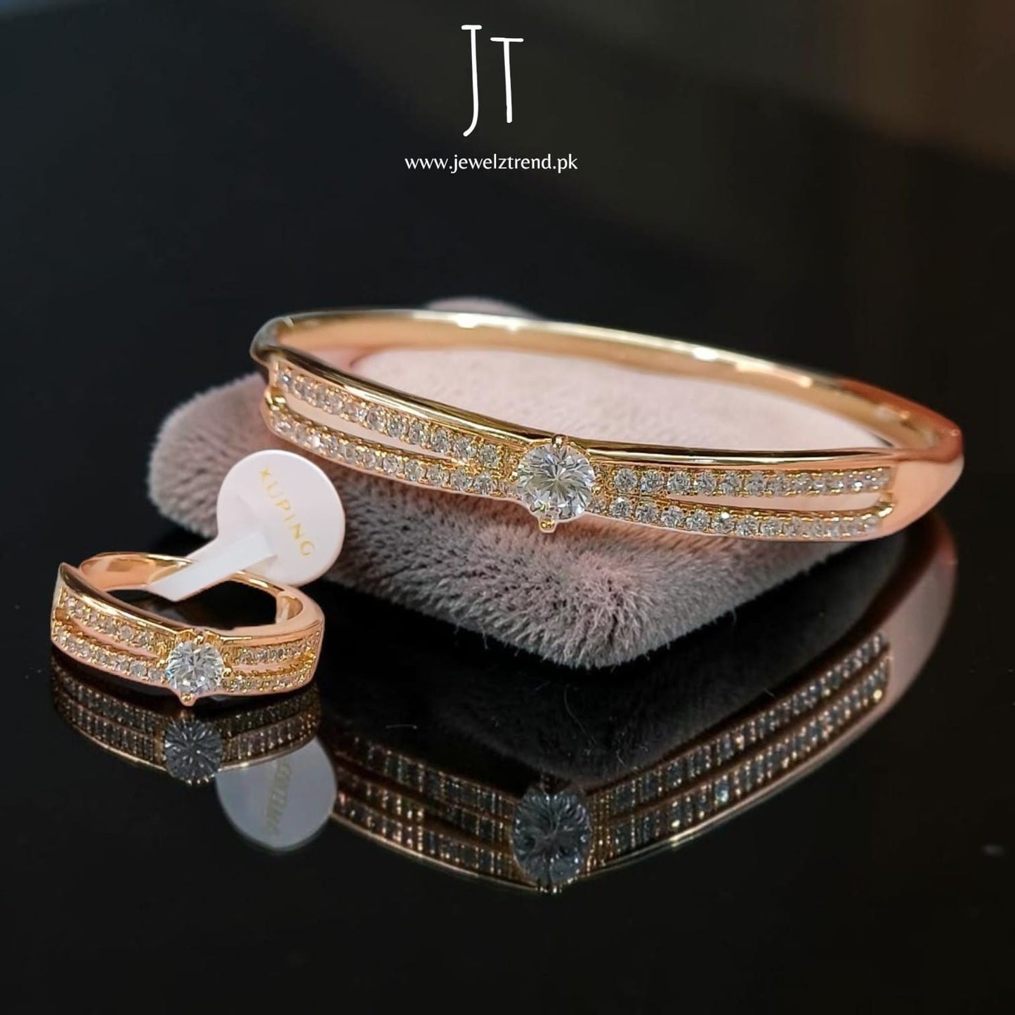 Glow & Shine: Bracelet with Ring