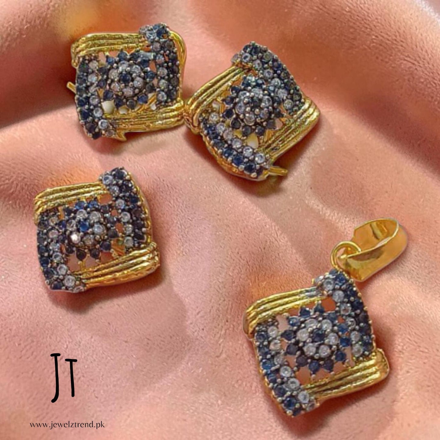 Gold Glow: Locket Set