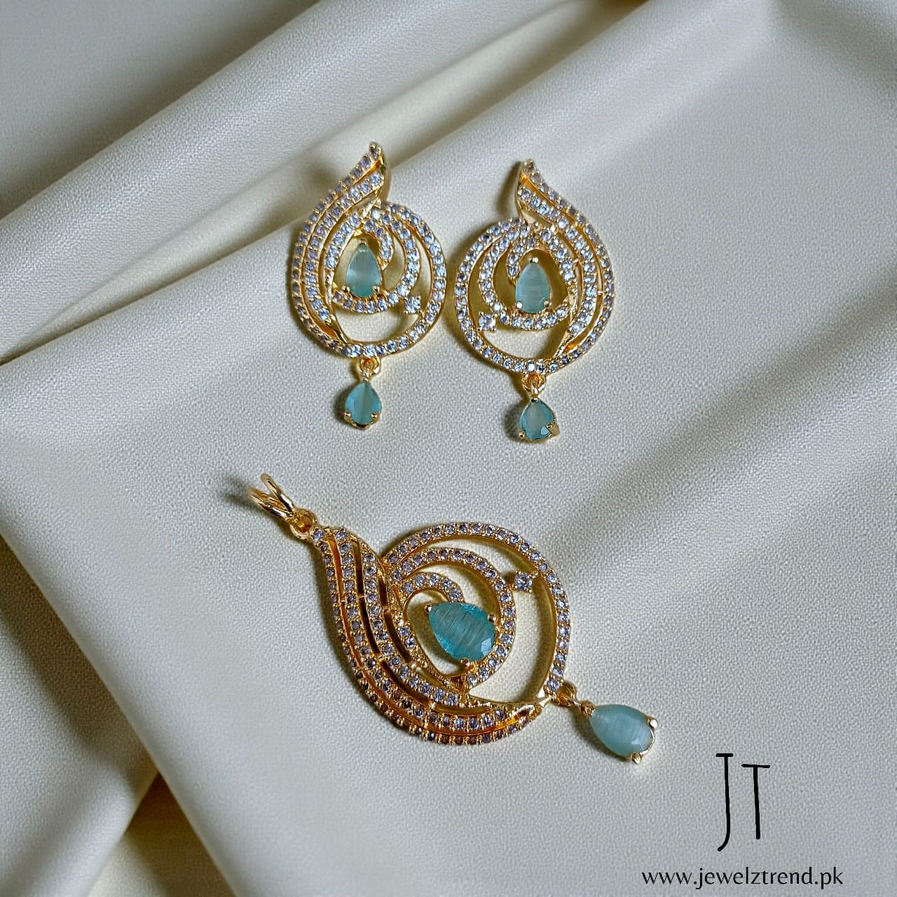 Dew Drop Freshness: American Diamonds