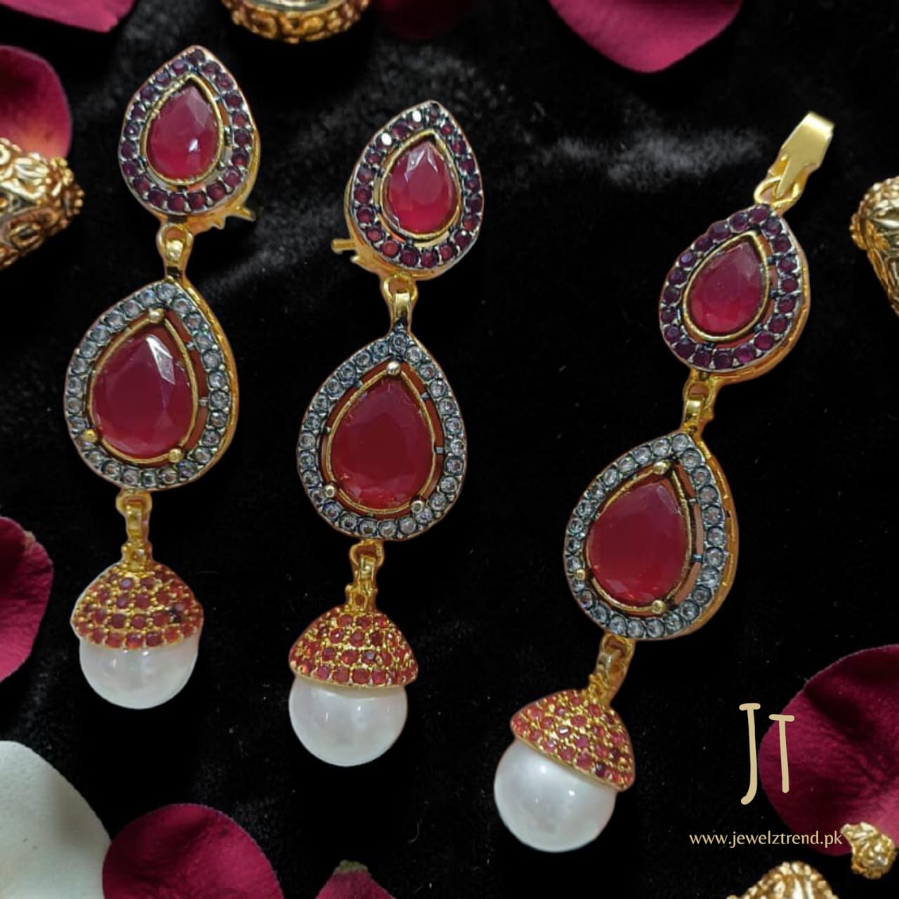 Deeba: Combo with Long Earrings