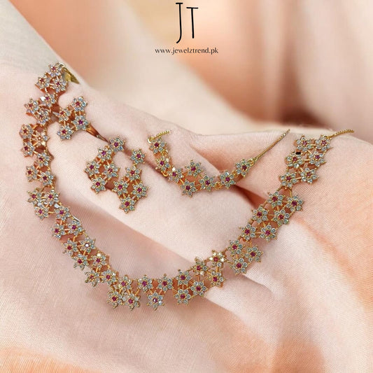 The Twinkle: Necklace