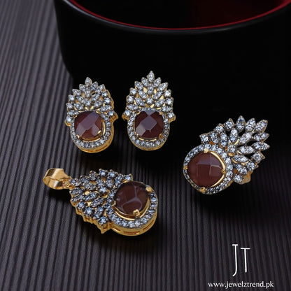 Crimson Crown: Jurao Locket Set