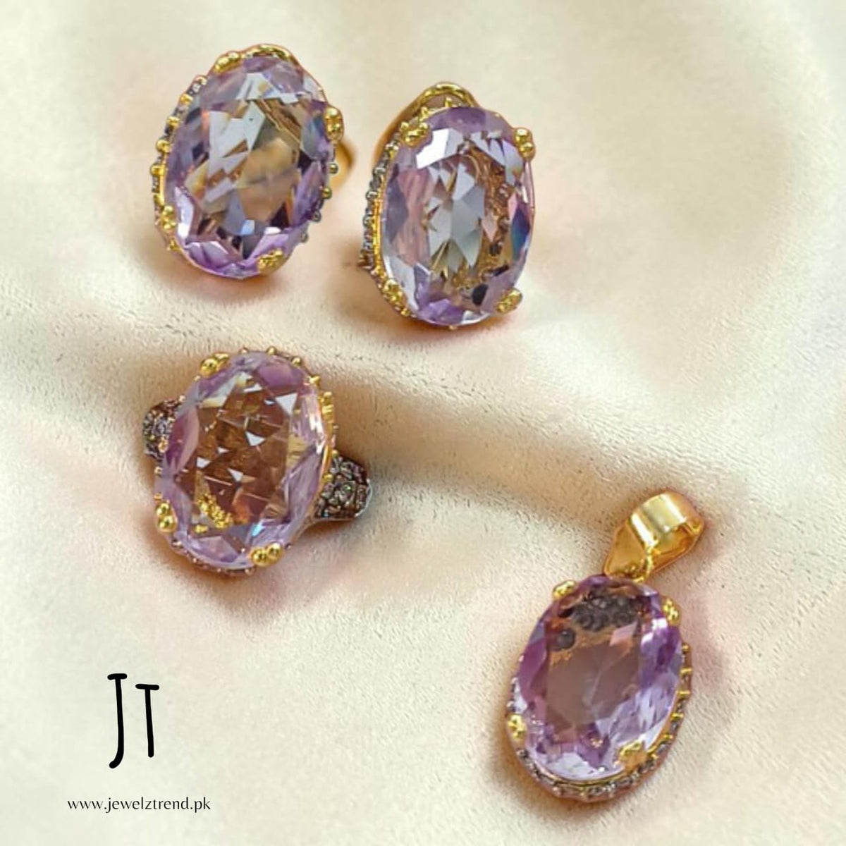 Premium Series 1089: Locket Set