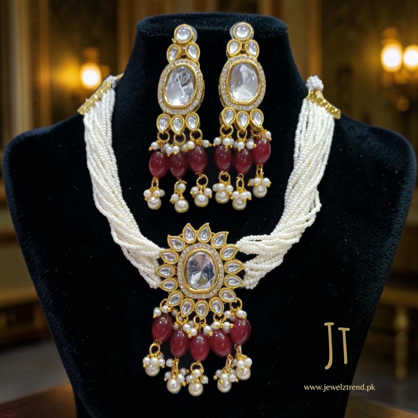 Mishaal: Choker with Long Earrings