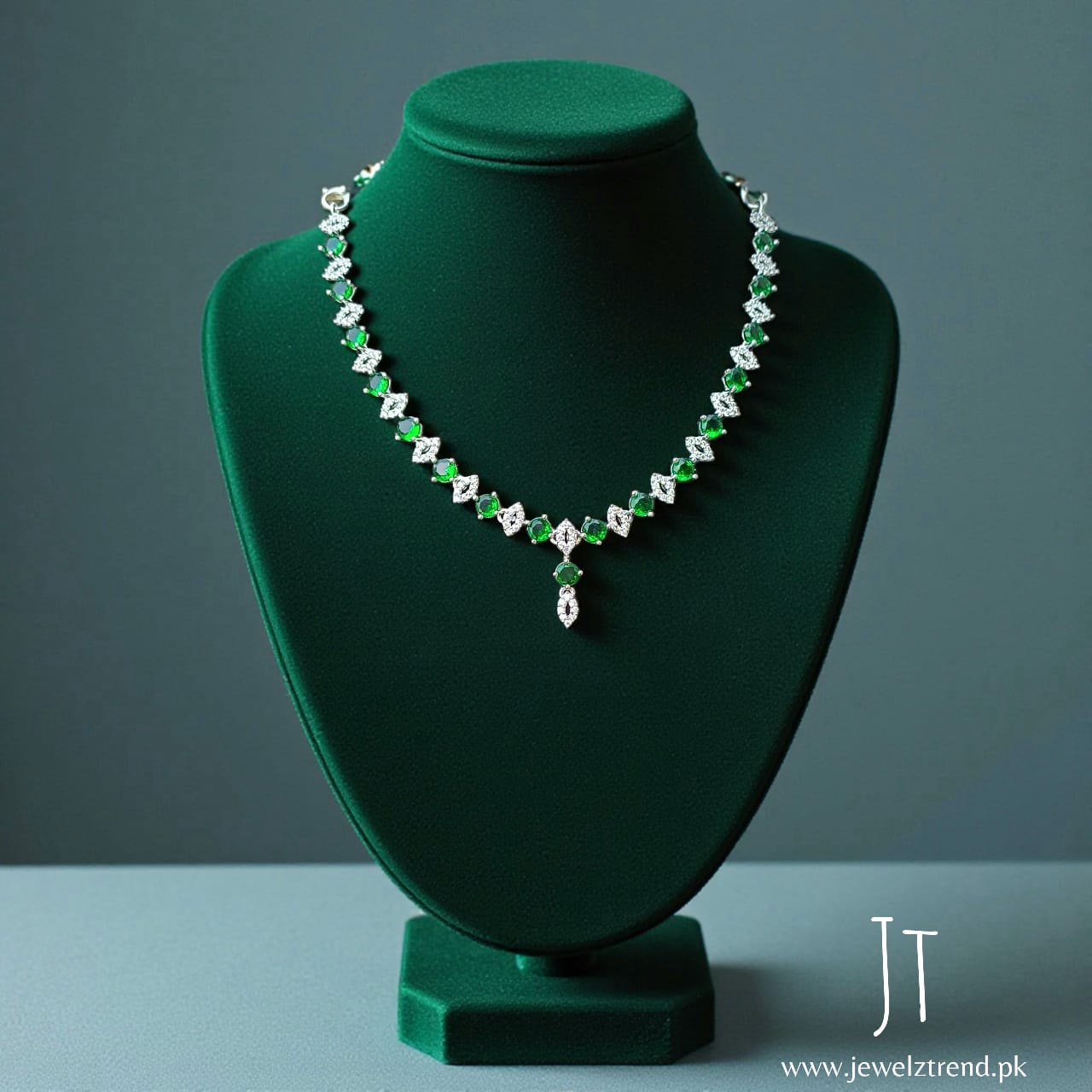 Whispers of Green: Necklace Set