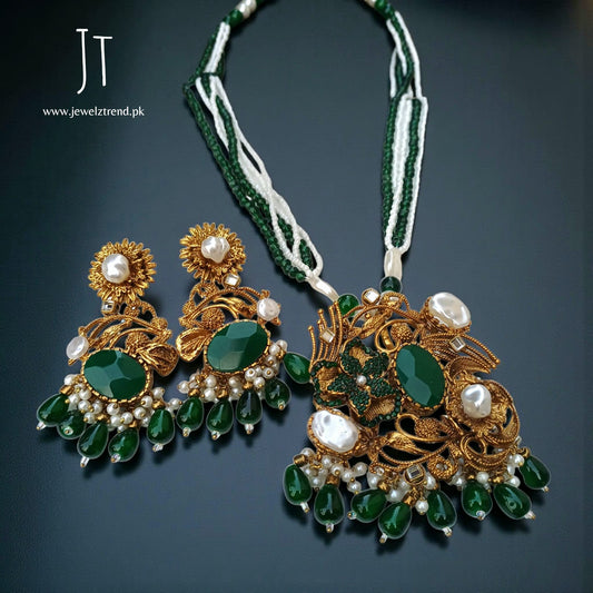 Nigaar: Mala with Earrings (Green)