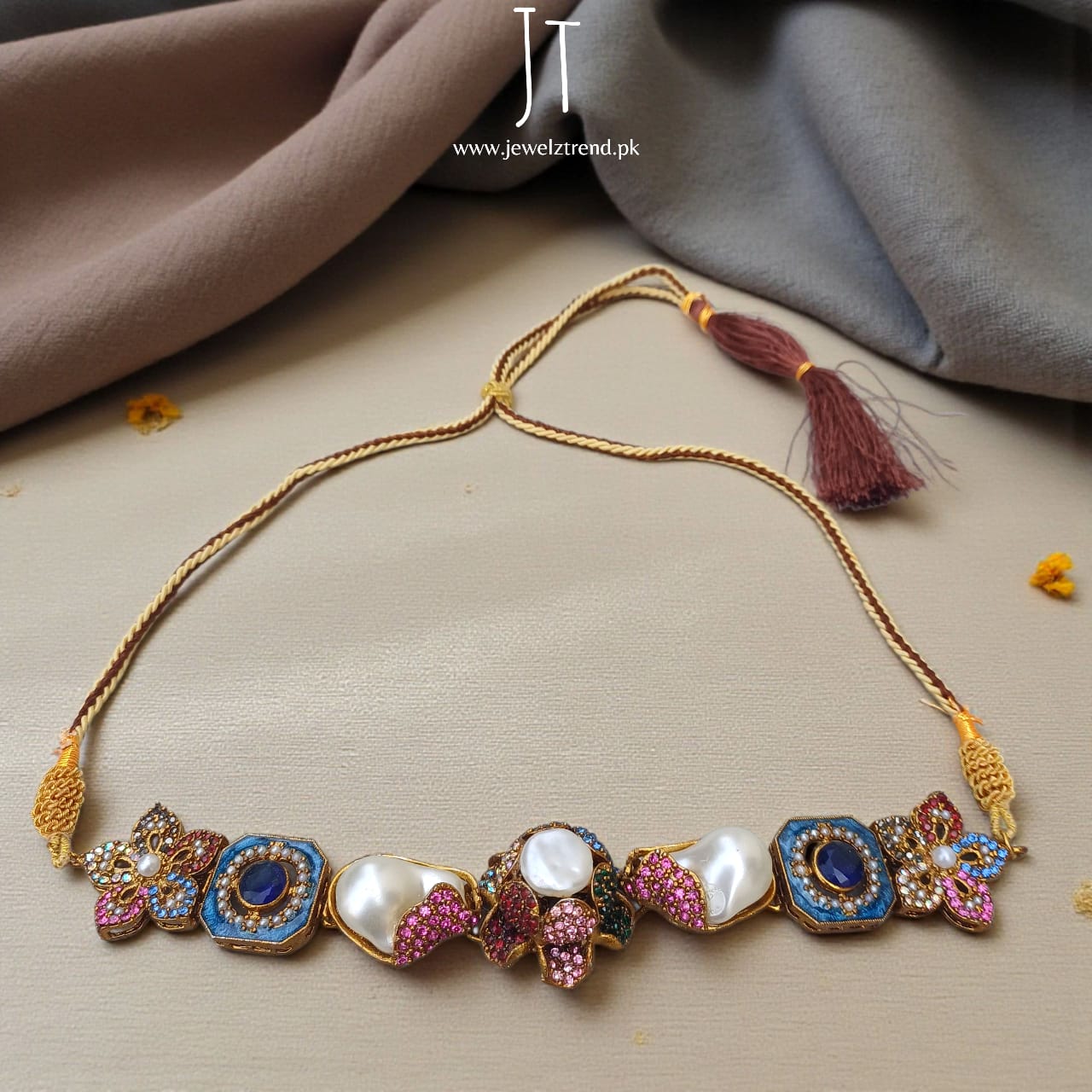 Qous e Kaza: Turkish Choker Set 1015