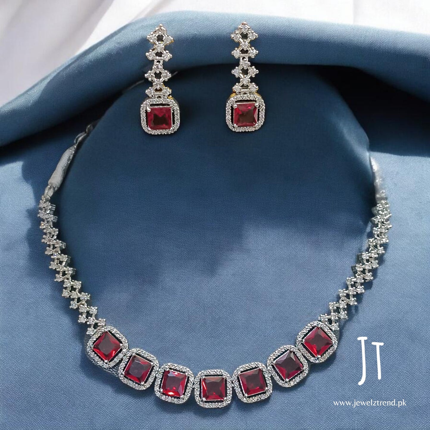 Mahay: AD Necklace Set