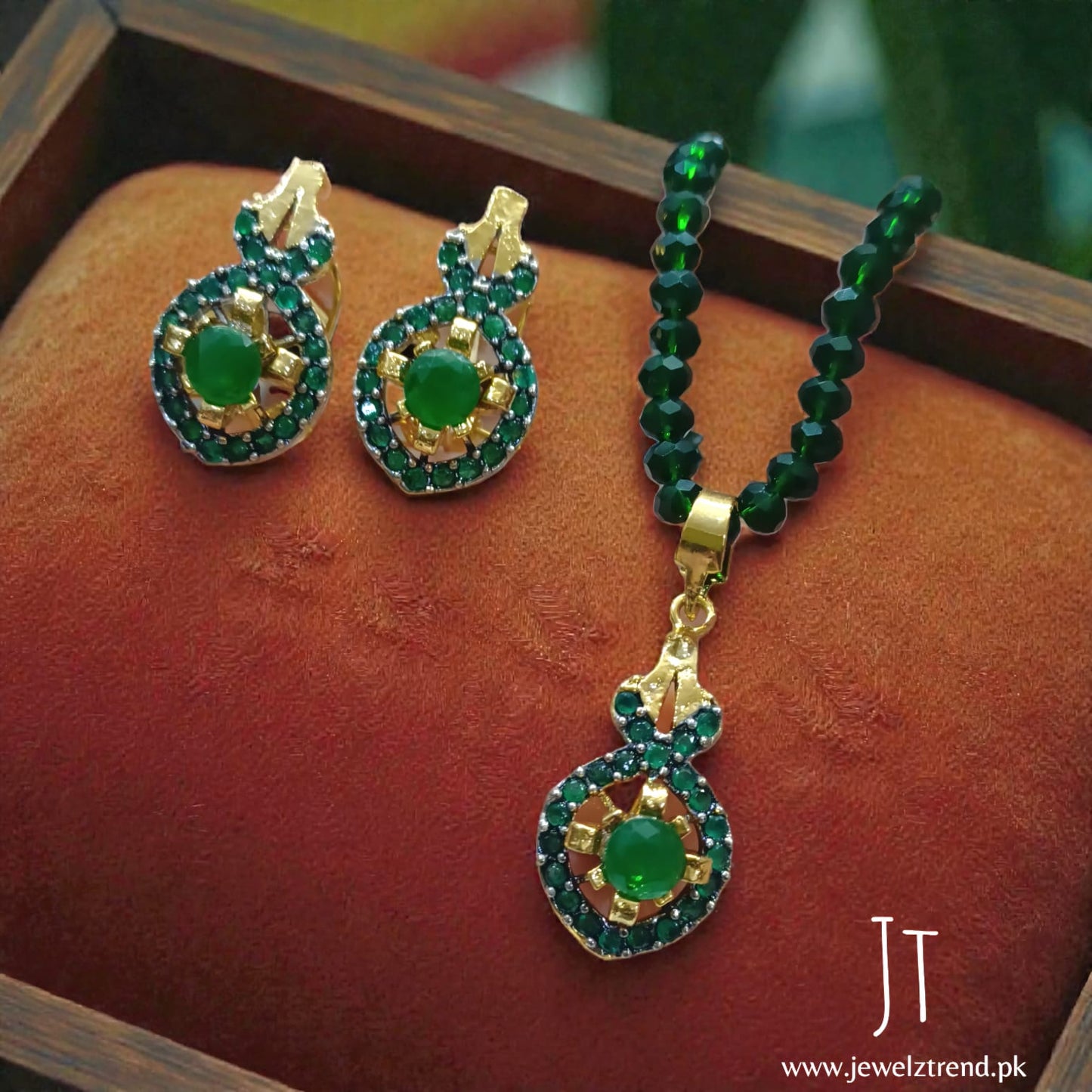 Lilly Glam: Locket Set