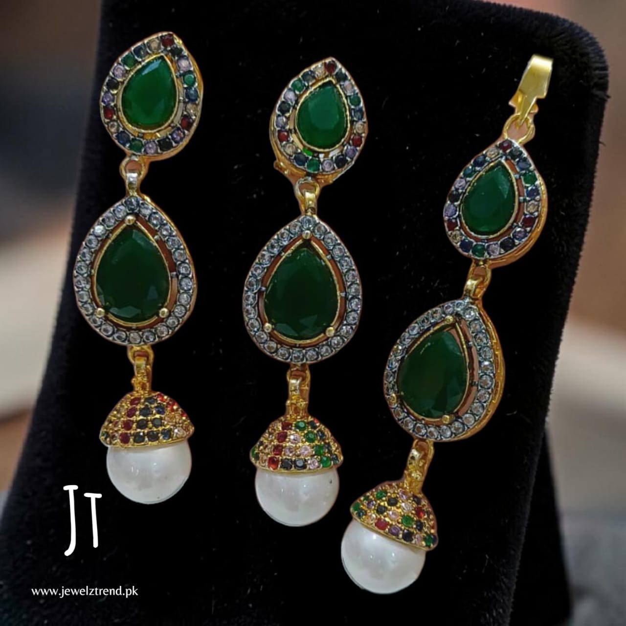 Deeba: Combo with Long Earrings
