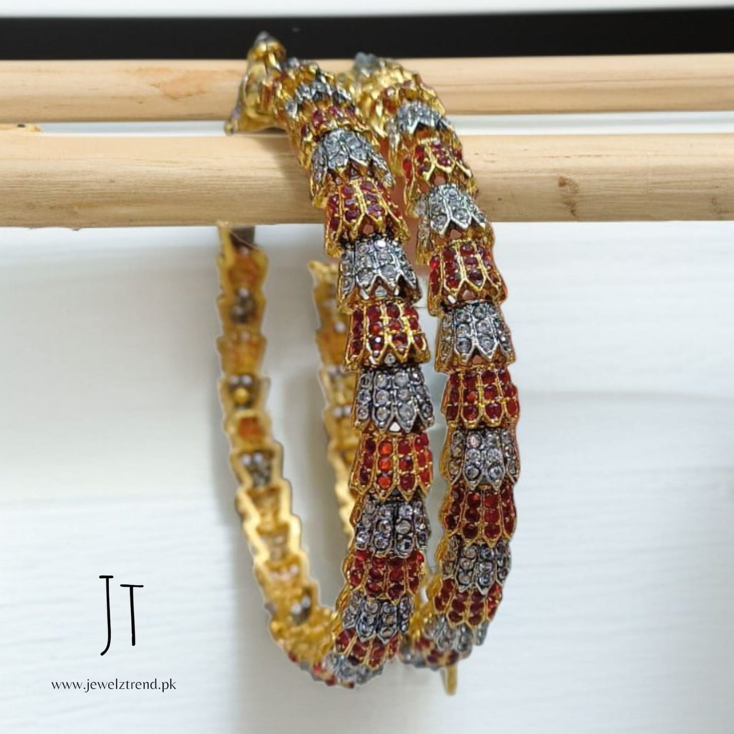 Elegant Bloom: Oxidised Kangan