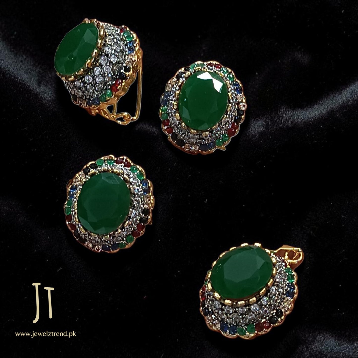 Bold Center: Locket Set