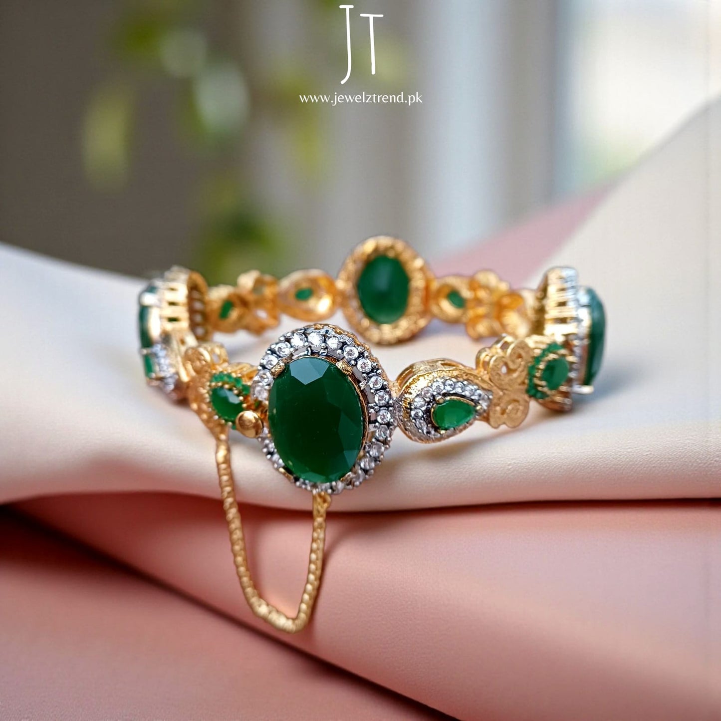 Aesthetic Bloom: Kangan