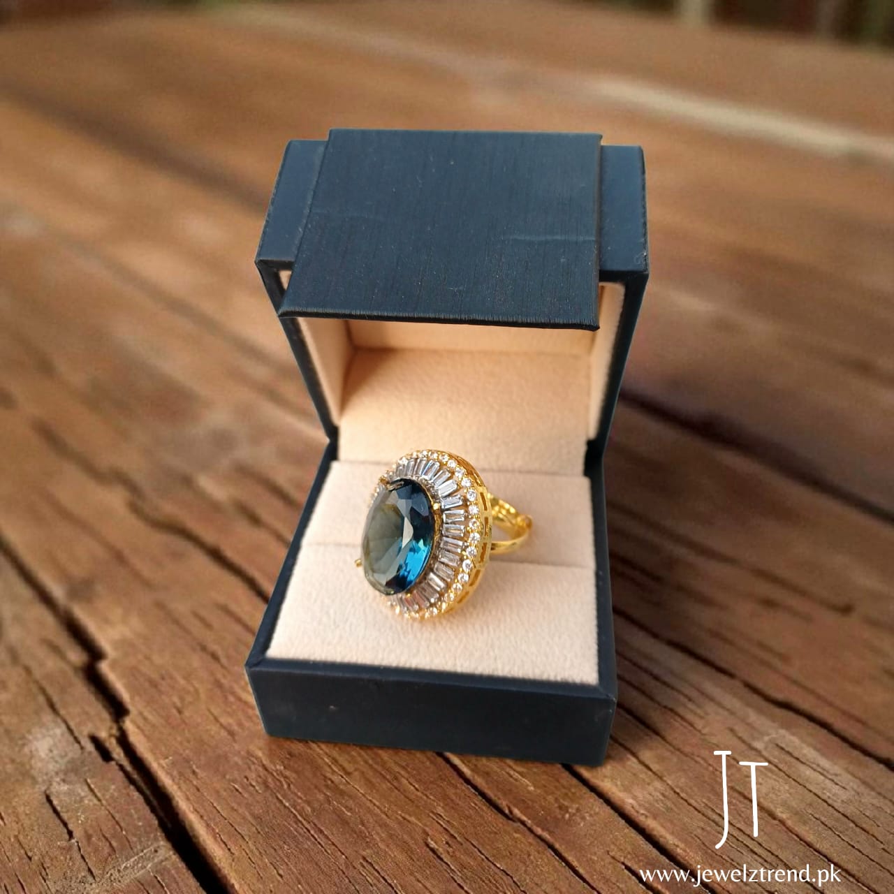 Glow Shine Zircon