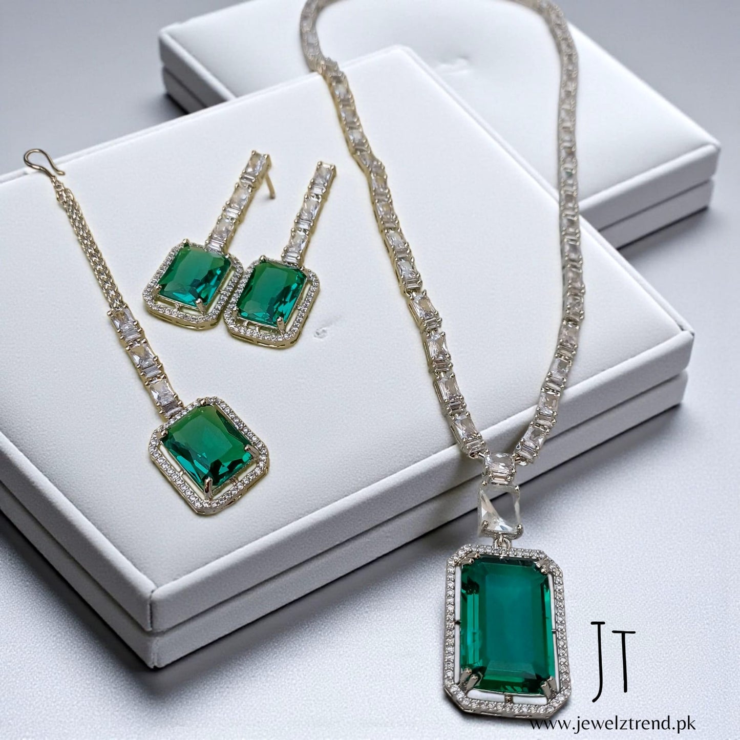 Sea Essence: Doublet Long Mala Set