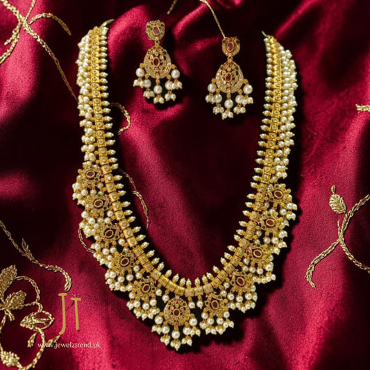 Kanwal: South Indian Mala