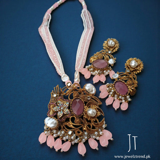 Nigaar: Male with Earrings (Pink)