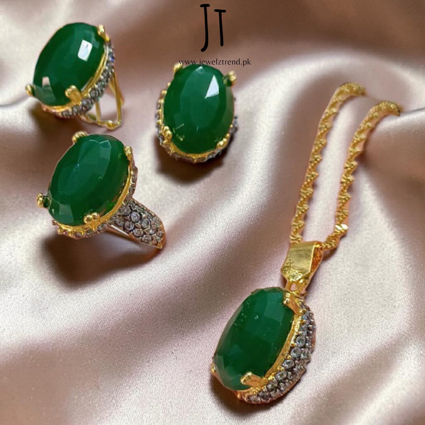 Premium Series 1089: Locket Set