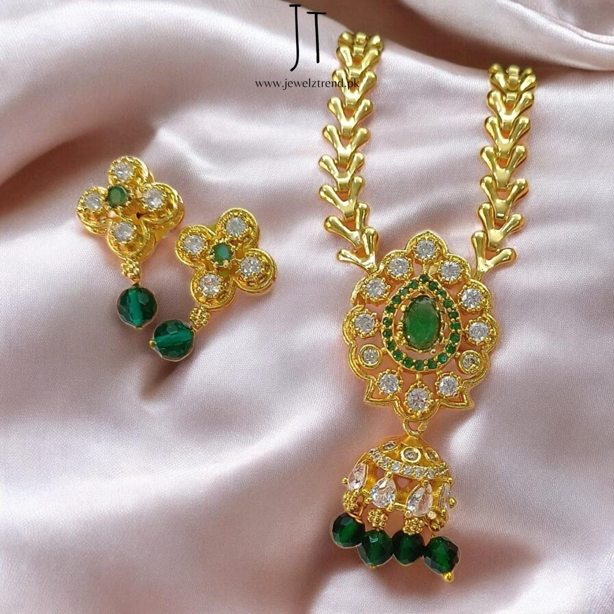 Bano: South indian set
