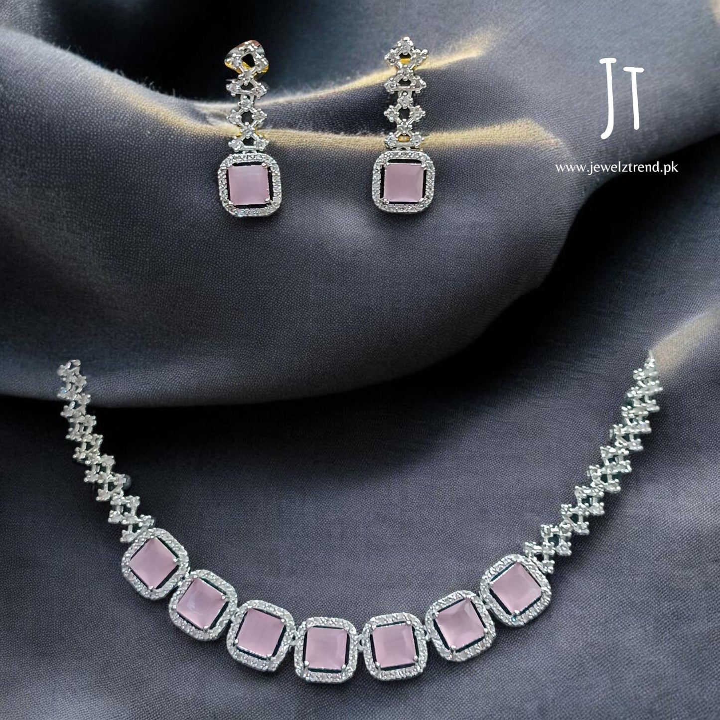 Mahay: AD Necklace Set