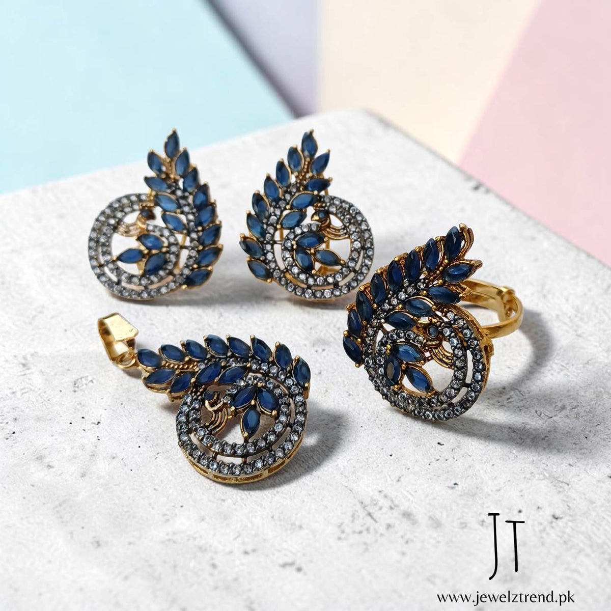Tulip: Locket Set