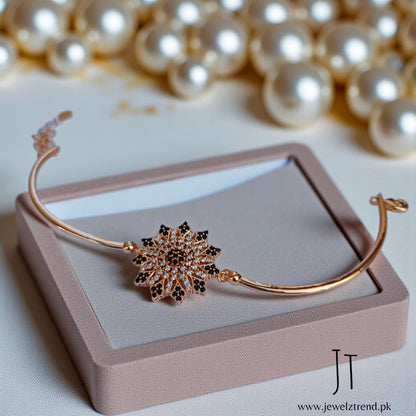 Everyday Edge: Black Stone Bracelet