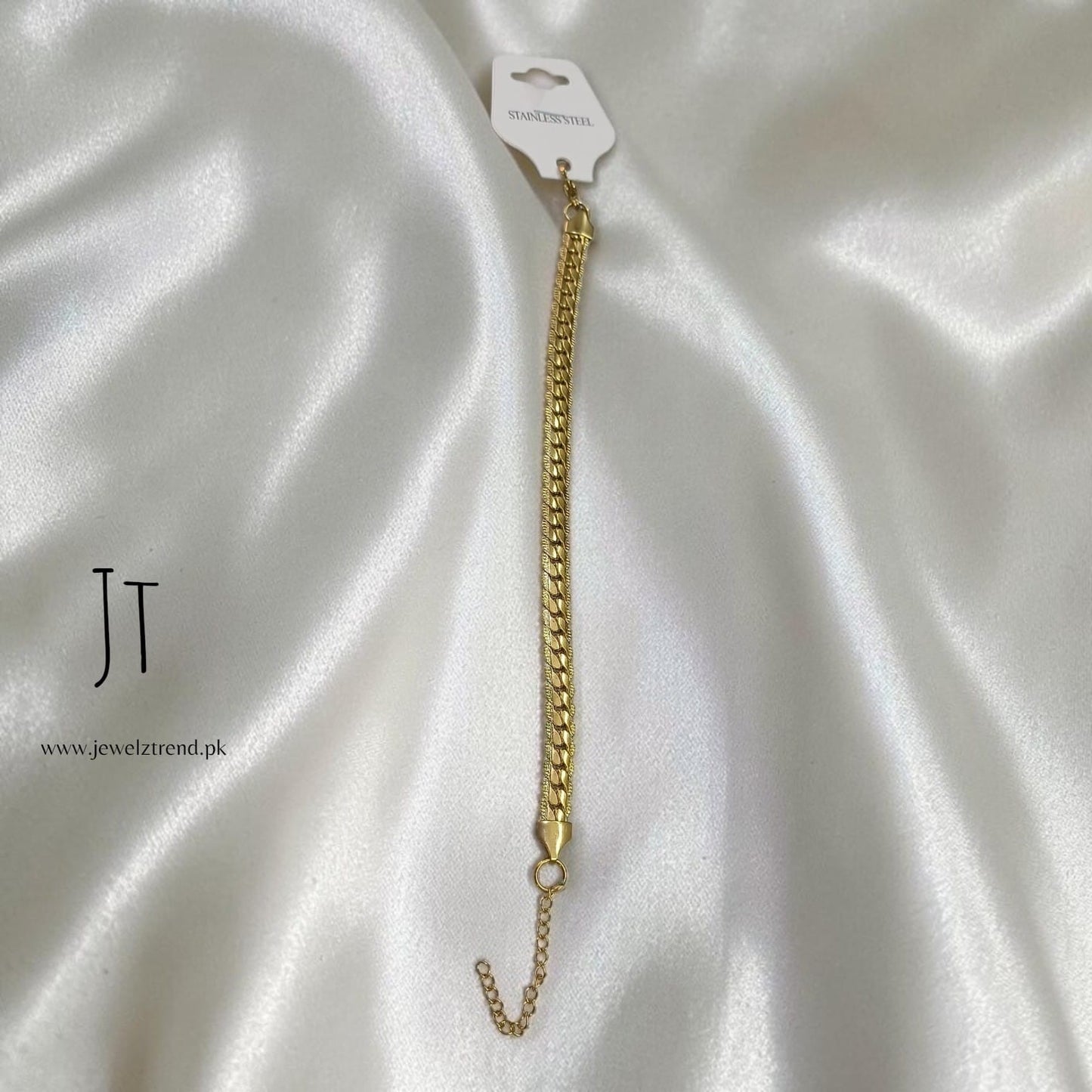 Gold Grace: Bracelet