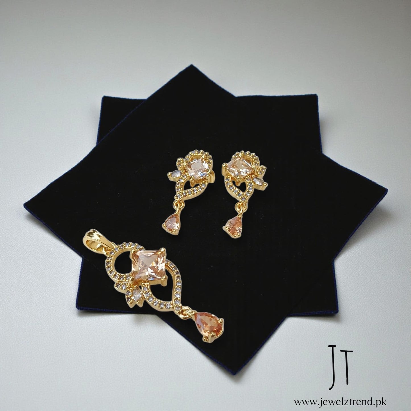 Glowing Glory: AD Locket Set