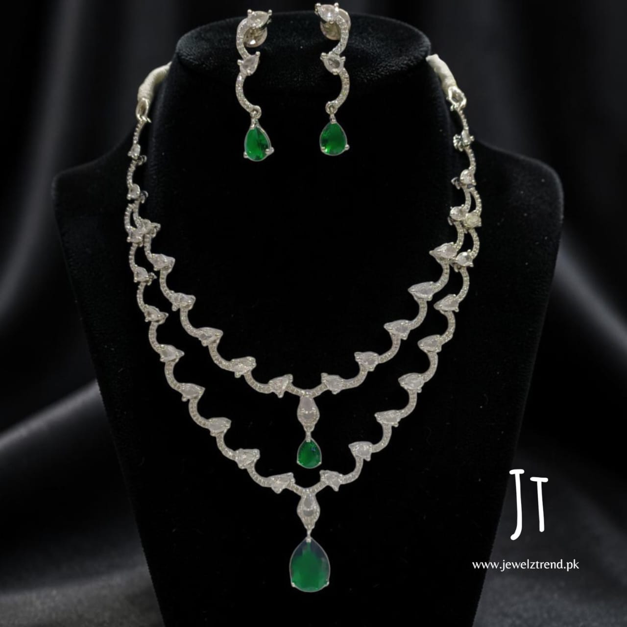Admire: AD Necklace Set