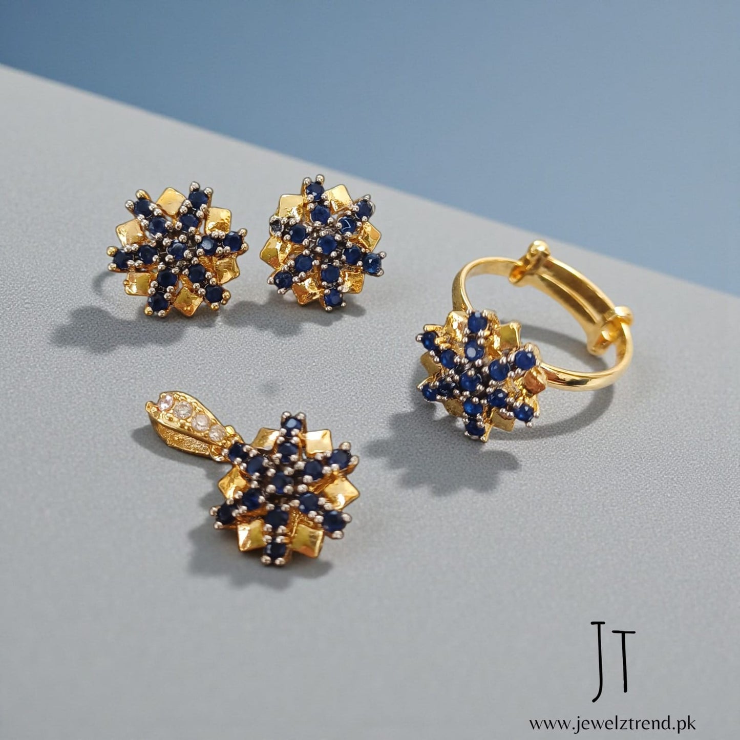 Diamond Glow: Locket Set