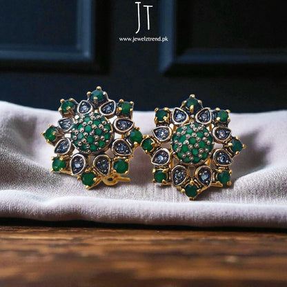 Luxe Star Glow: Jurao Earrings