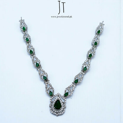 Moonlight Green Necklace