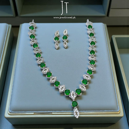 Whispers of Green: Necklace Set