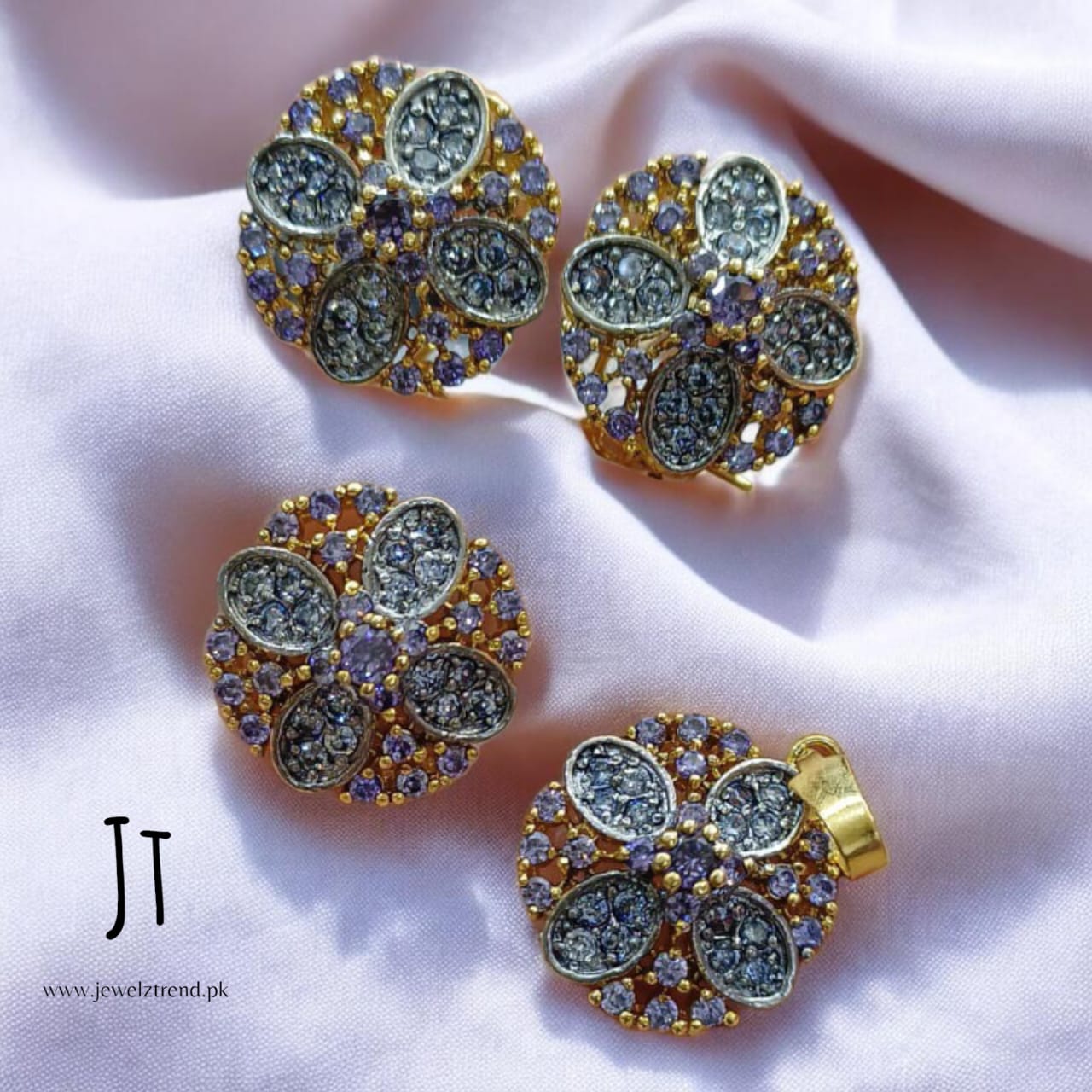 Jurao Petal Flower: Locket Set