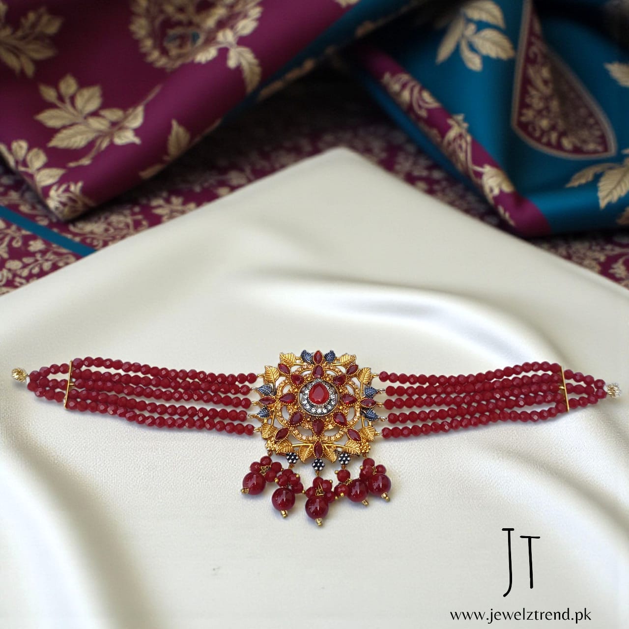 Red Rose: Choker Set