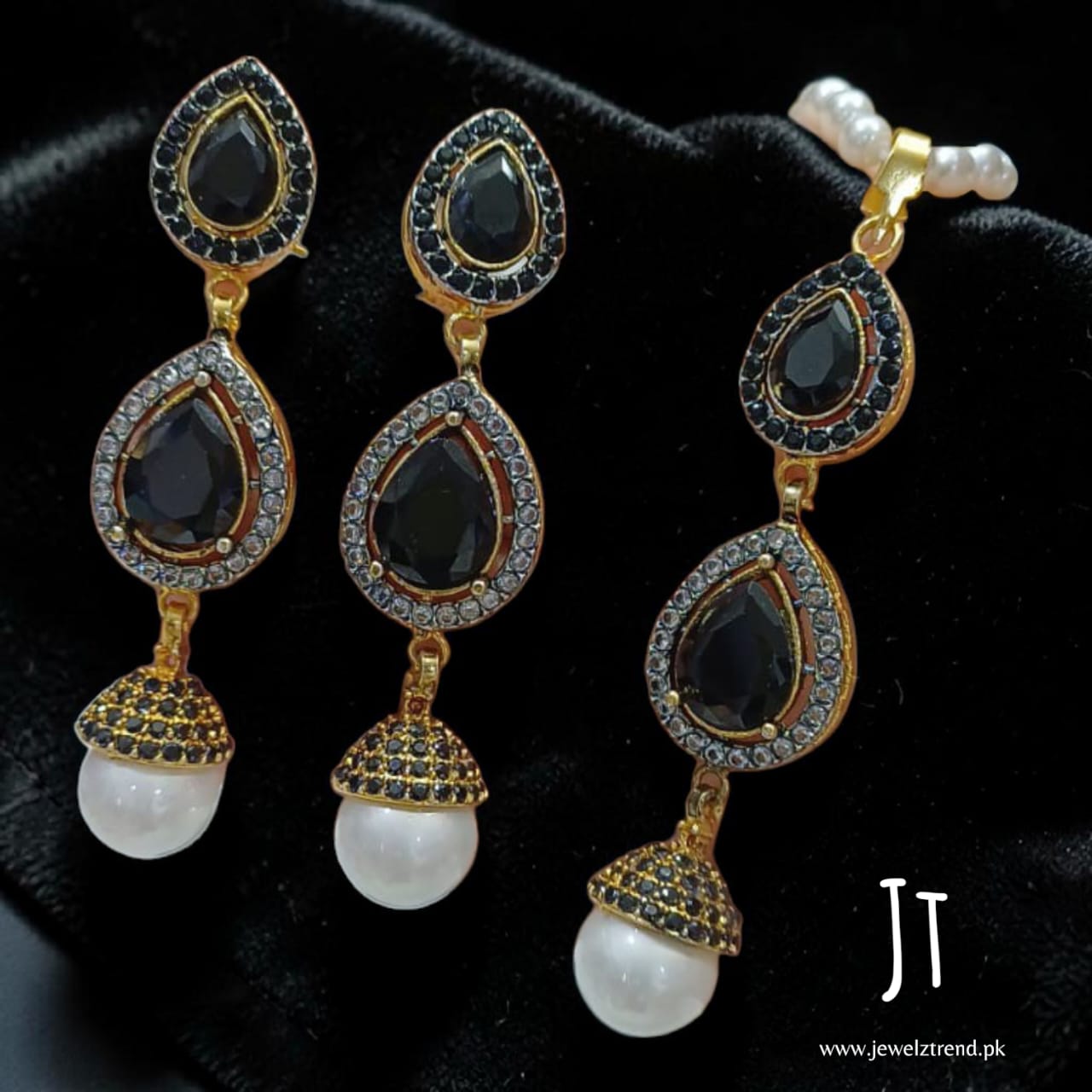 Deeba: Combo with Long Earrings