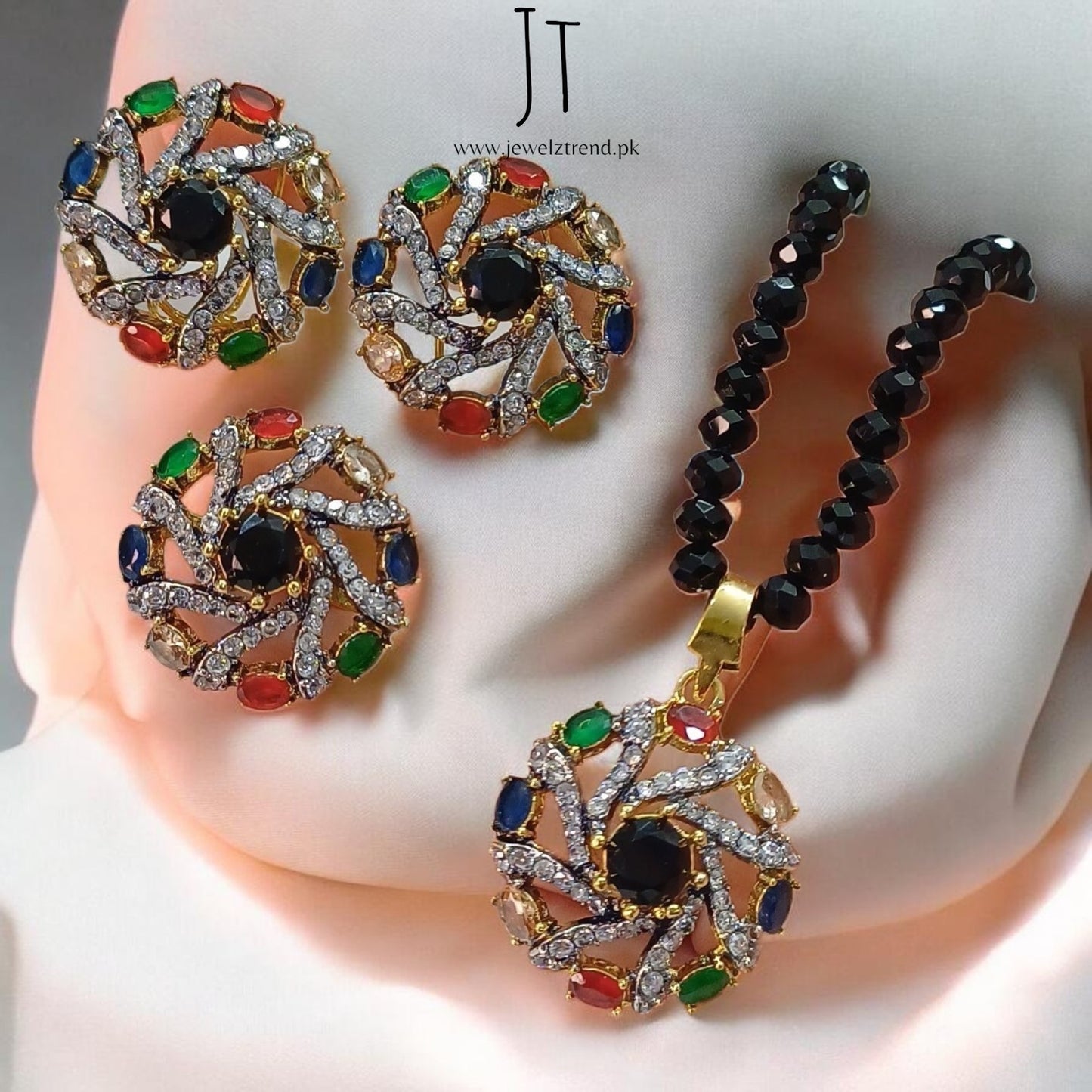 Spiral Grace: Locket Set