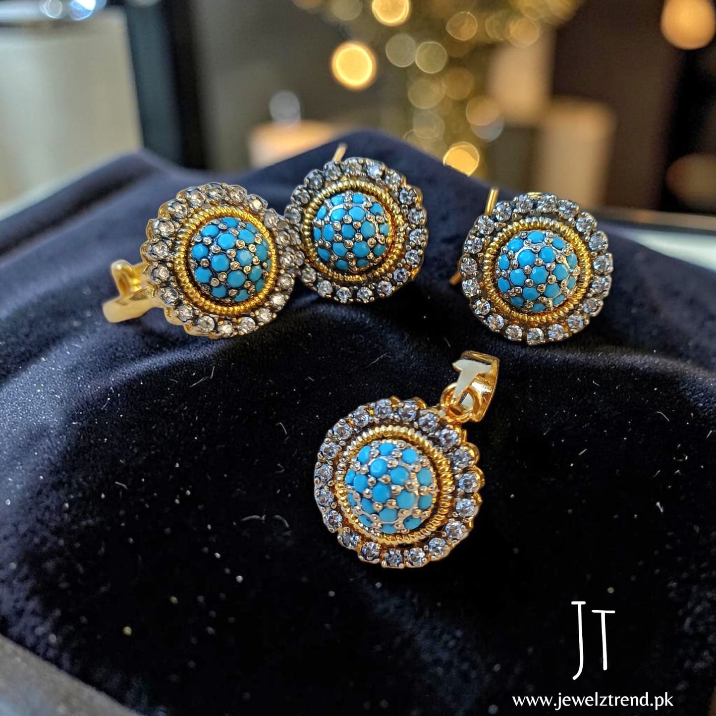 Tabinda: Jurao Locket Set