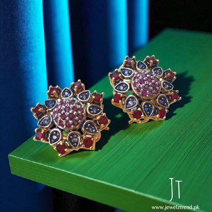 Luxe Star Glow: Jurao Earrings